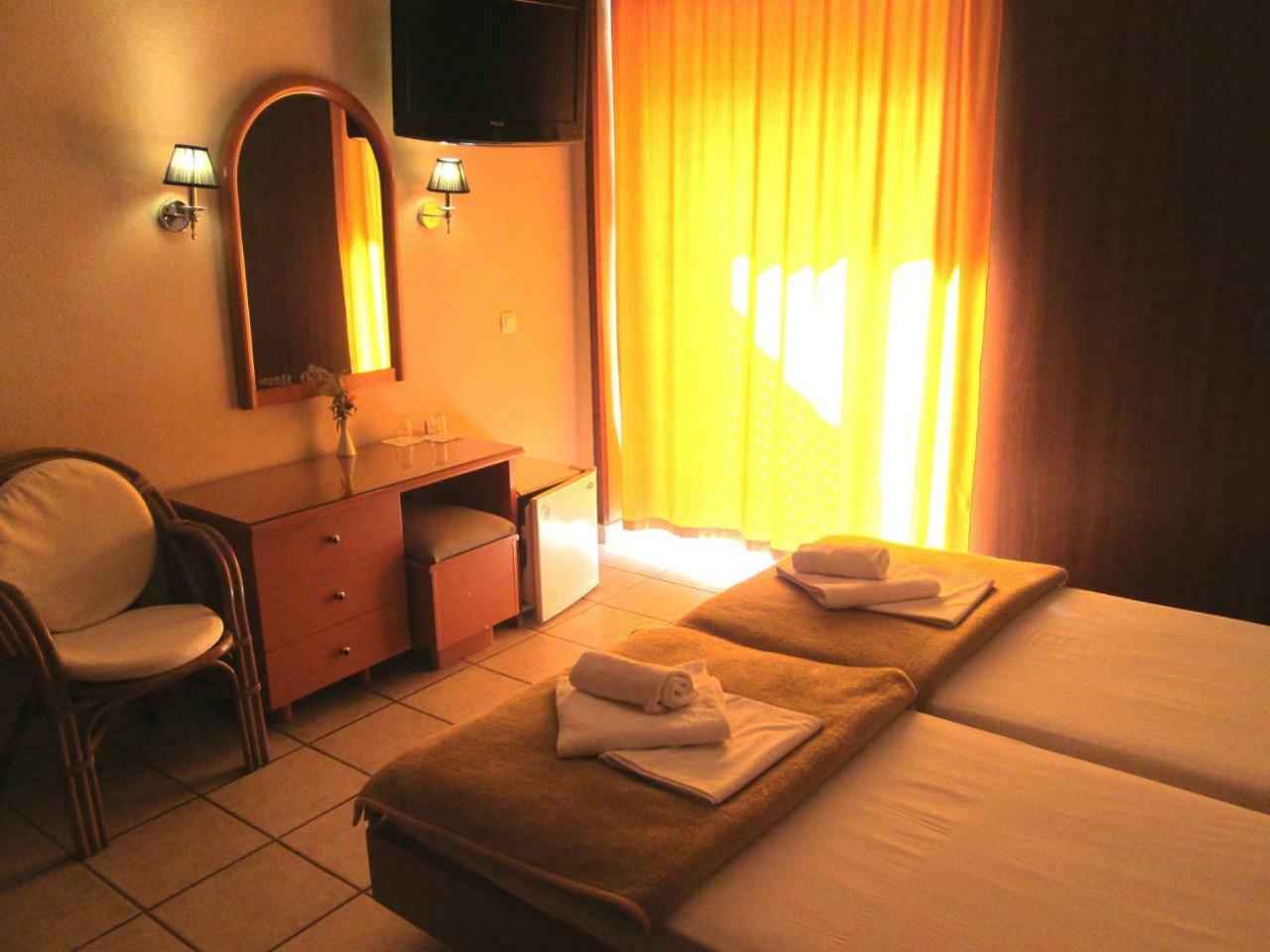 Hotel Lito Paralía Extérieur photo